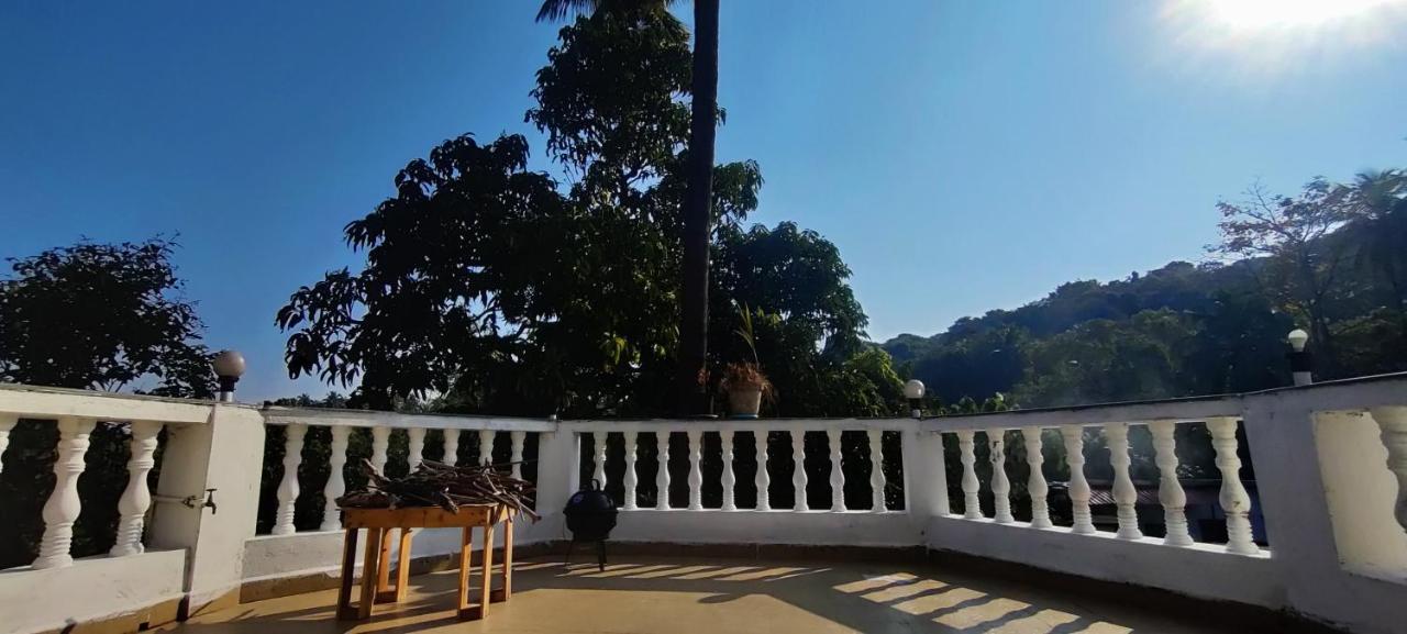 J-House, Spacious Apartments With Balconies, Thalassa 1Min Away Siolim Extérieur photo