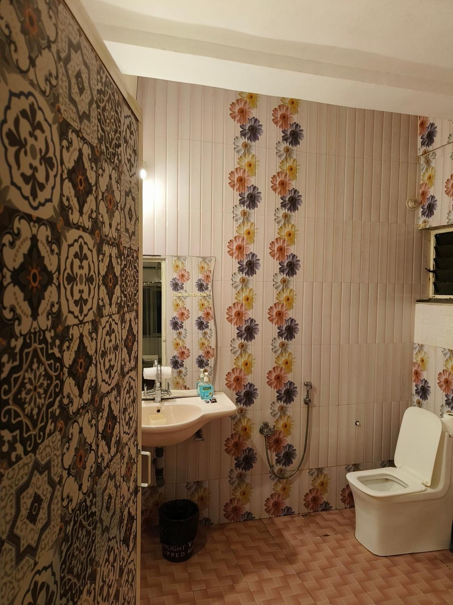 J-House, Spacious Apartments With Balconies, Thalassa 1Min Away Siolim Chambre photo