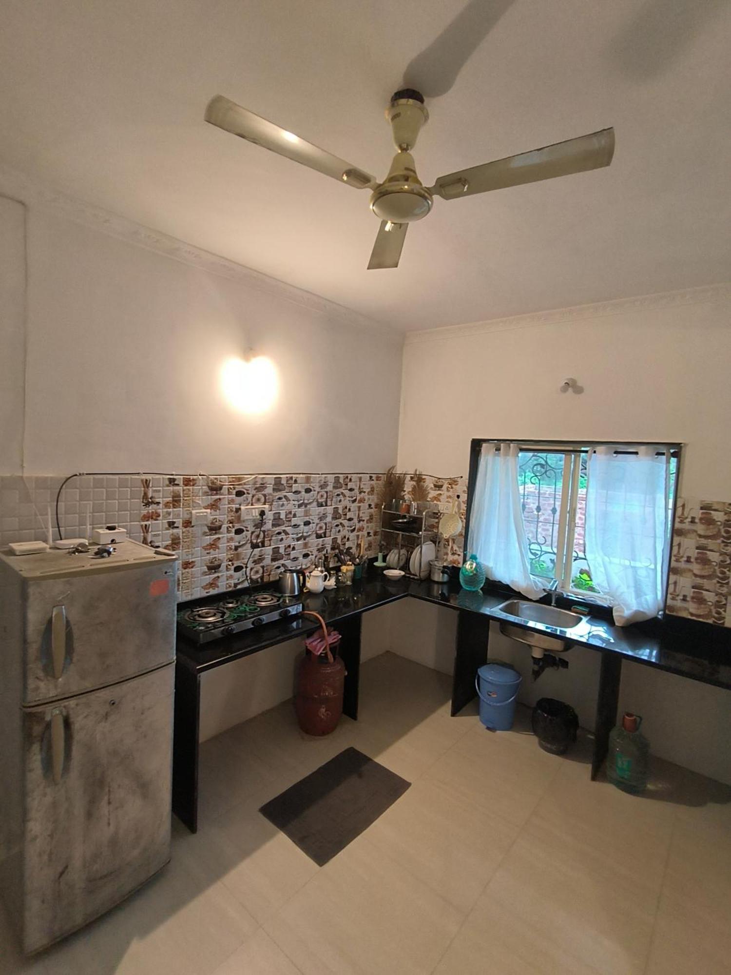 J-House, Spacious Apartments With Balconies, Thalassa 1Min Away Siolim Chambre photo