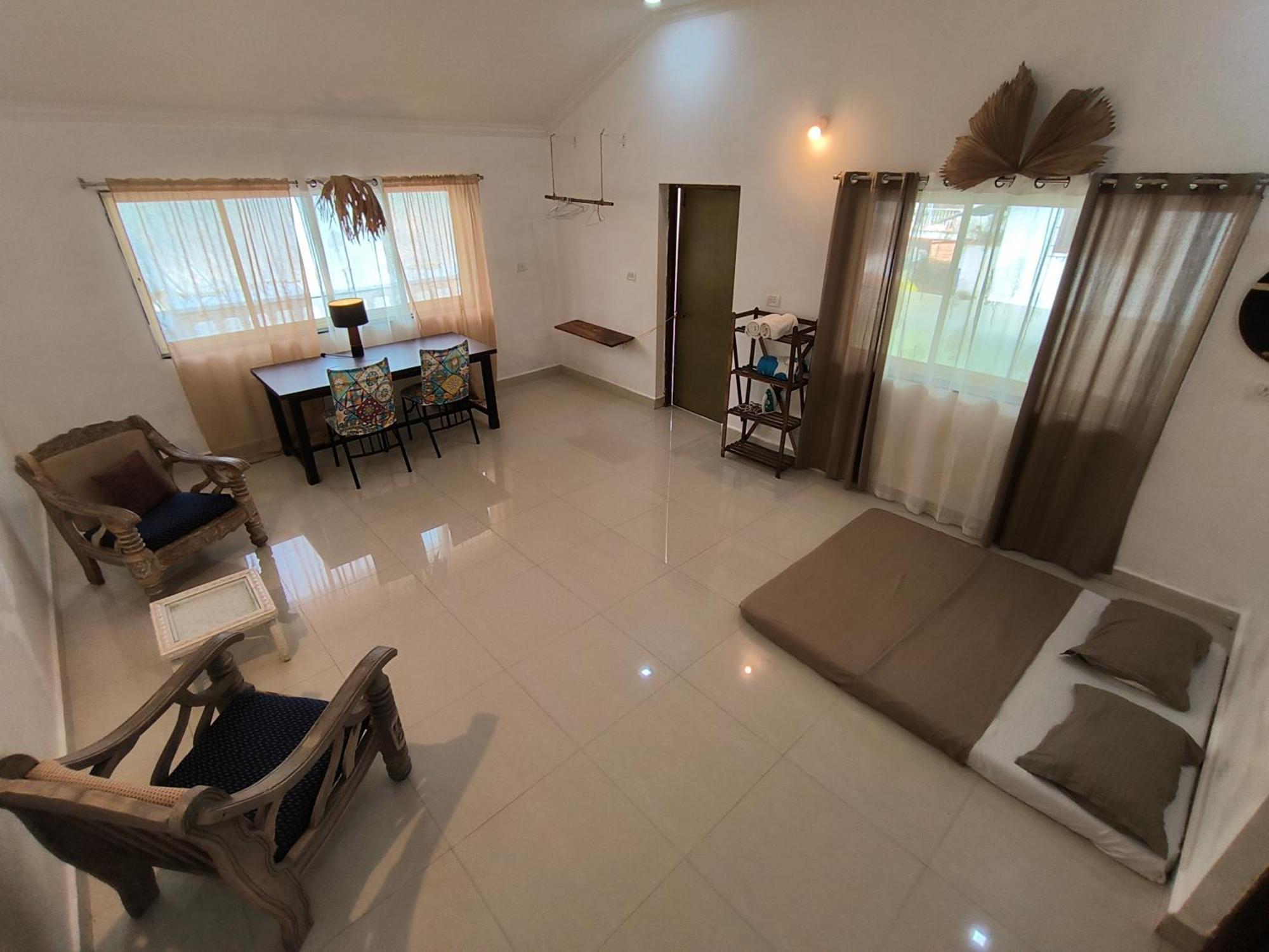 J-House, Spacious Apartments With Balconies, Thalassa 1Min Away Siolim Chambre photo